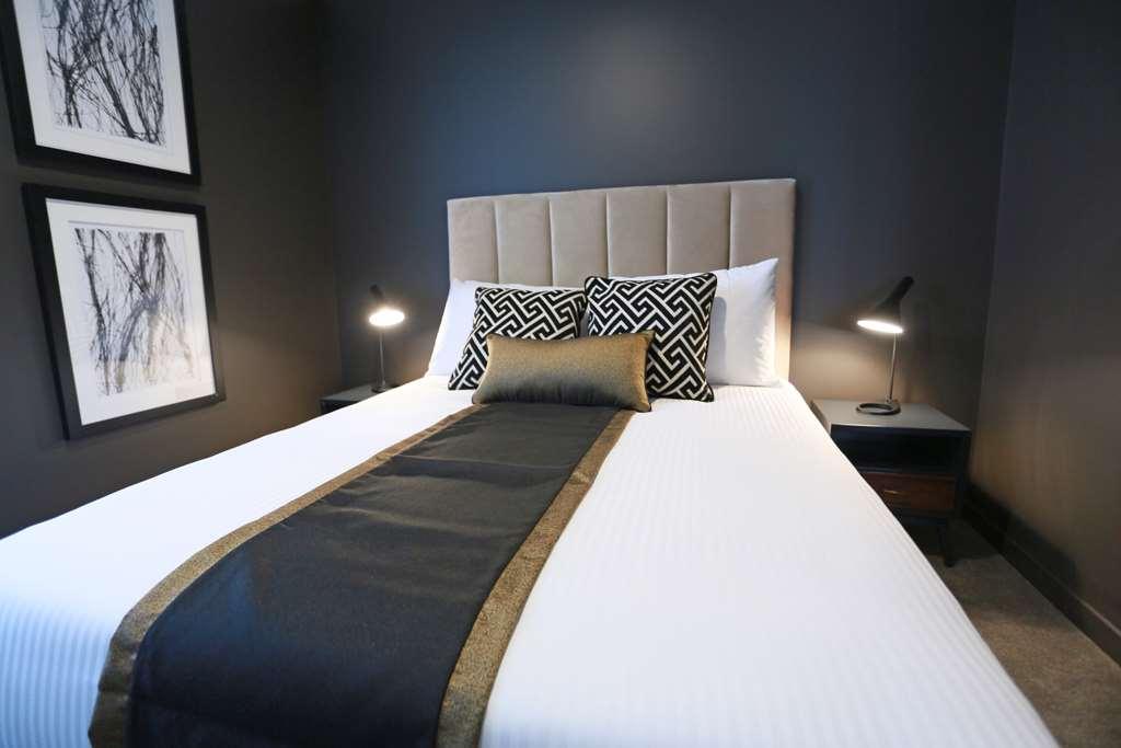Alex Perry Hotel & Apartments Брисбен Номер фото